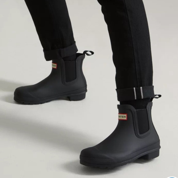 Authentic Hunter womens Chelsea boot. Worn once. Black rubber size 38. - Picture 7 of 8